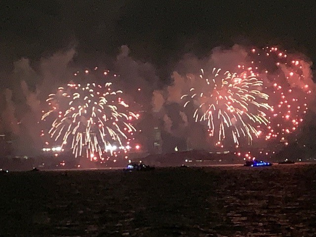 幕張ビーチフェスタ　花火鑑賞クルーズ